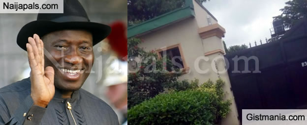 Mansion Belonging To Ex President Goodluck Jonathan Looted By Police